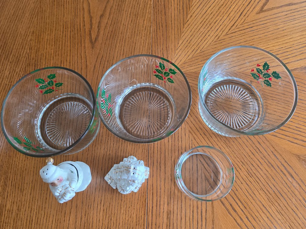 Holiday Tableware