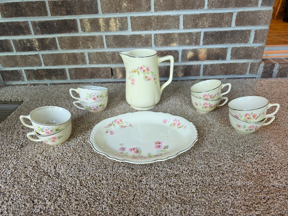 Homer Laughlin Tea Set