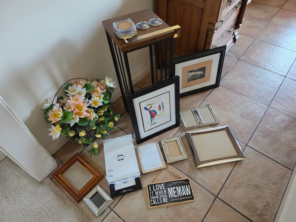Side Table/Decor