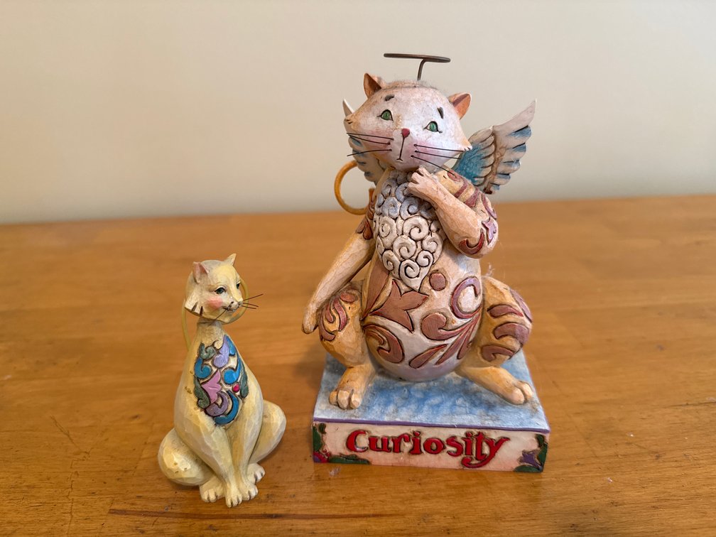 Folk-Art Style Angel Cat Figurines (2)