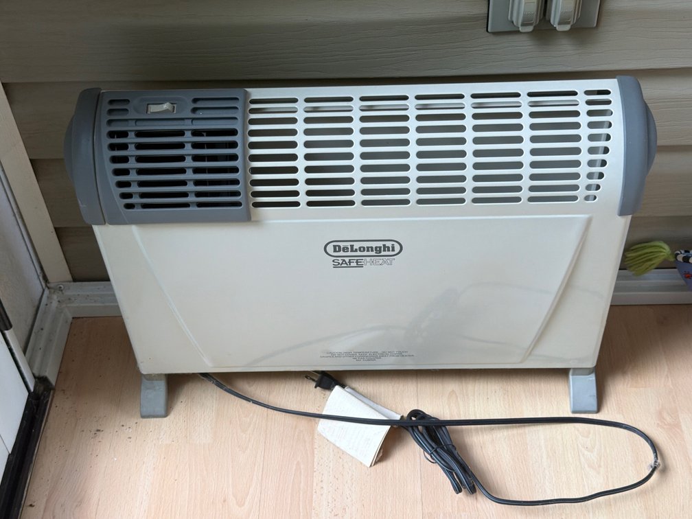 DeLonghi Safeheat Convection Space Heater