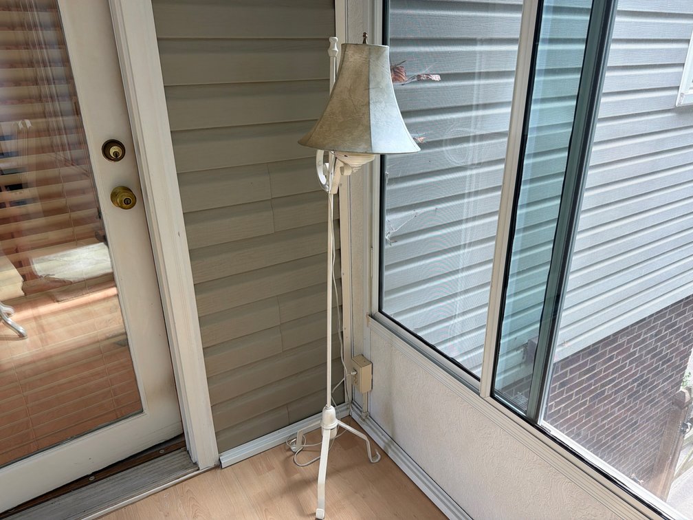 White Painted Metal Floor Lamp with Scroll Arm