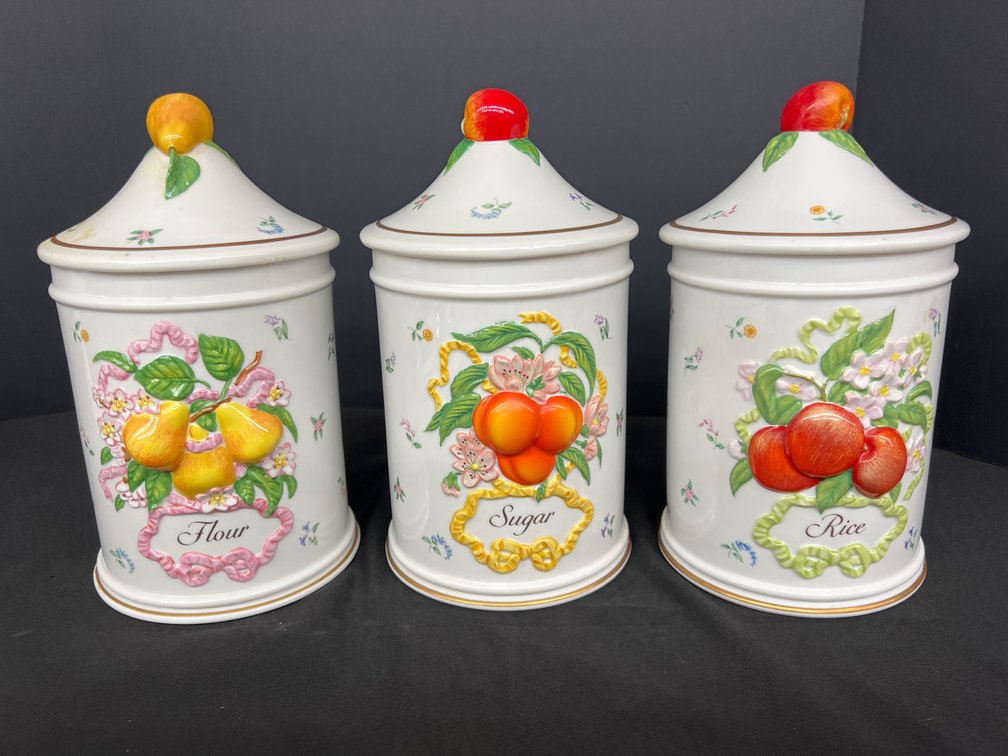 Franklin Mint Le Cordon Bleu Ceramic Canisters