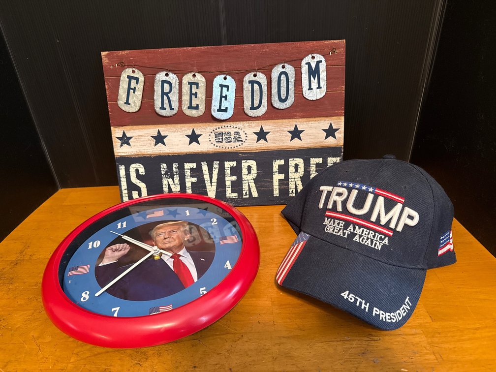 Political Memorabilia & Patriotic Decor Lot