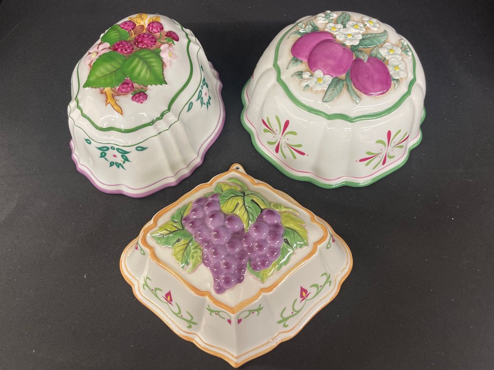 Franklin Mint Le Cordon Bleu Ceramic Fruit Molds