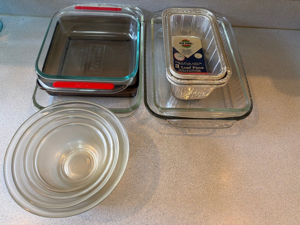 Pyrex Glass Bakeware & Mixing Bowl Lot