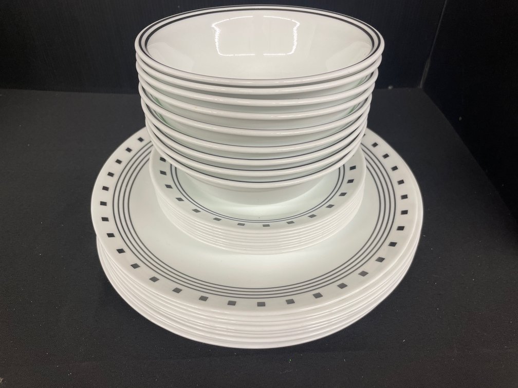 Corelle Vitrelle City Block Dinnerware Set