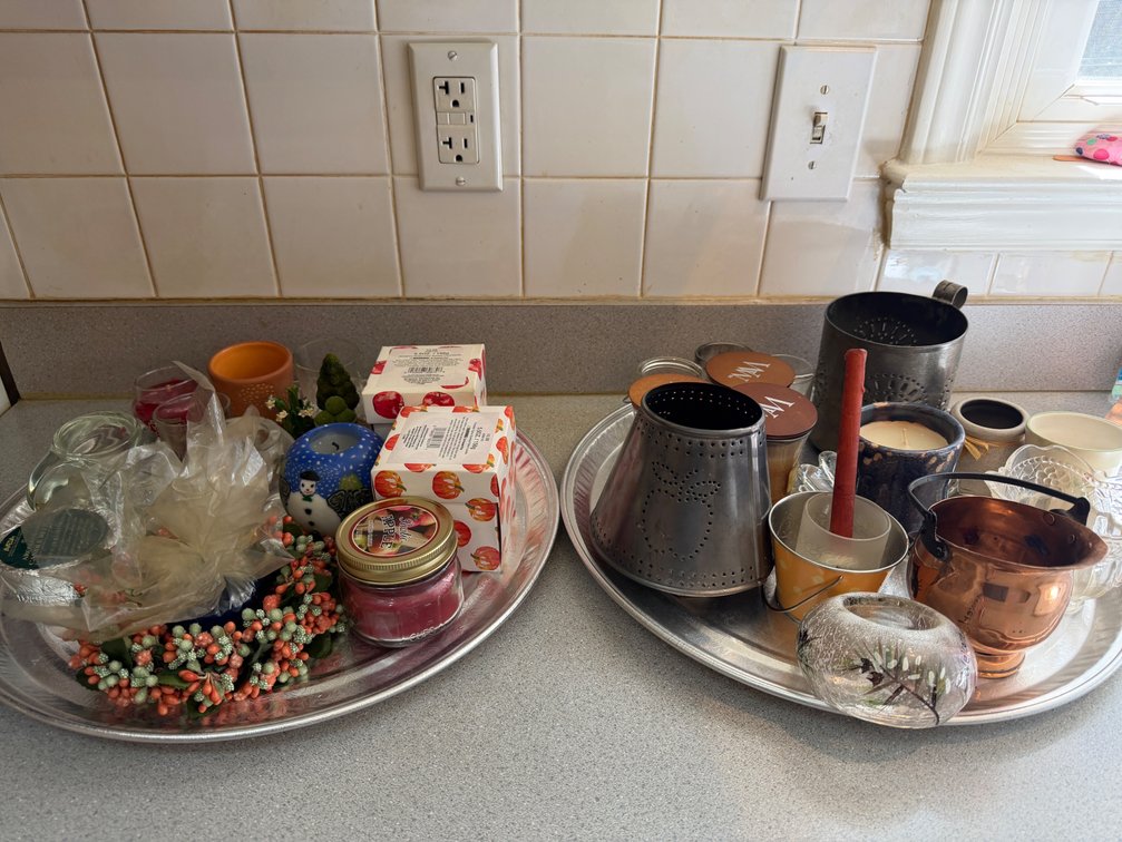 Mixed Scented Candles and Home Decor Lot