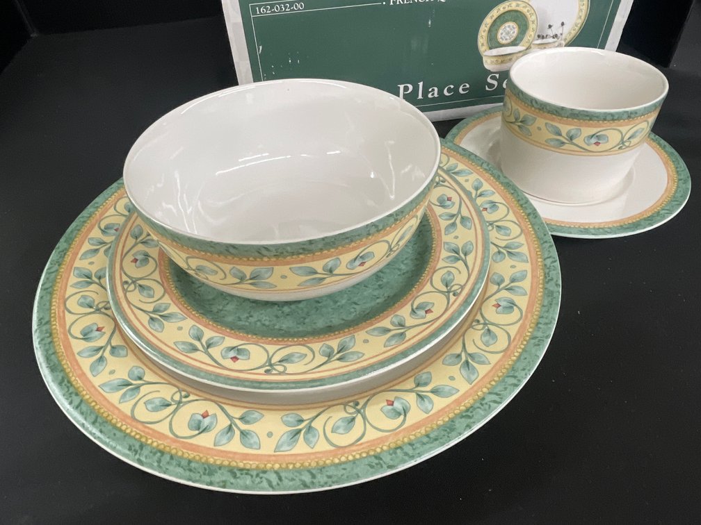 Pfaltzgraff French Quarter 5-Piece Place Settings (4)
