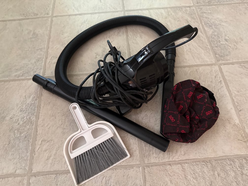 Dirt Devil by Royal Handheld Vacuum Set
