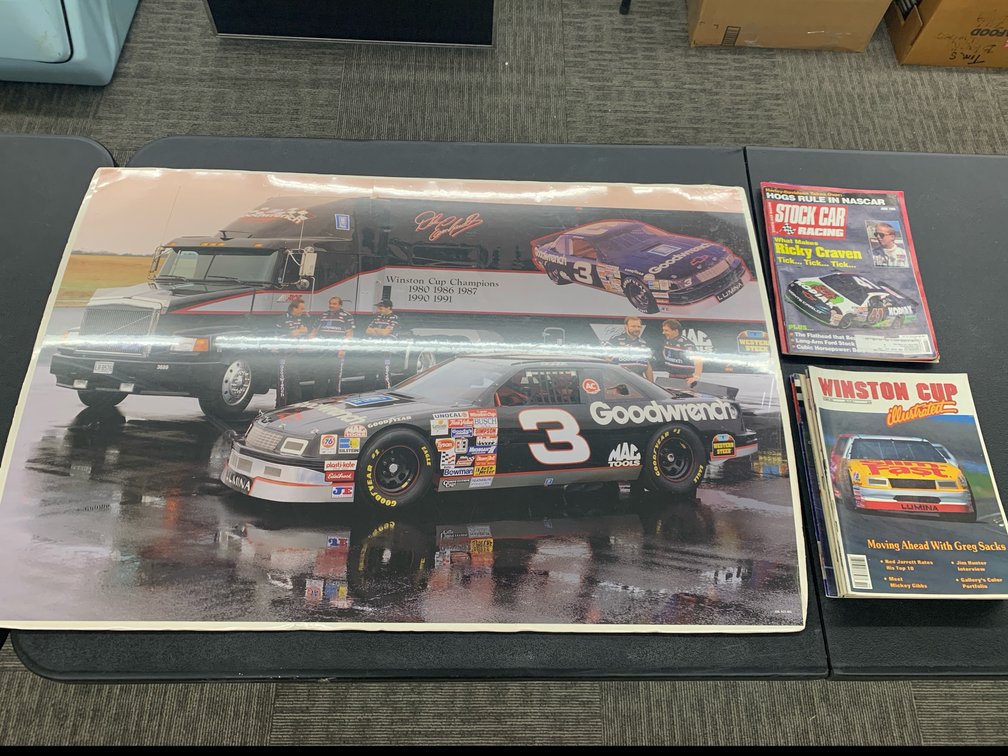 NASCAR Racing Poster & Magazine Assortment