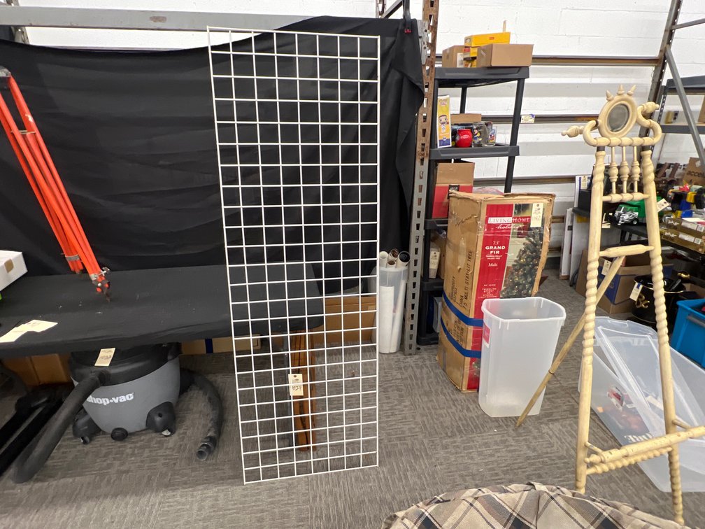 Gridwall Display Panelss w/Hooks