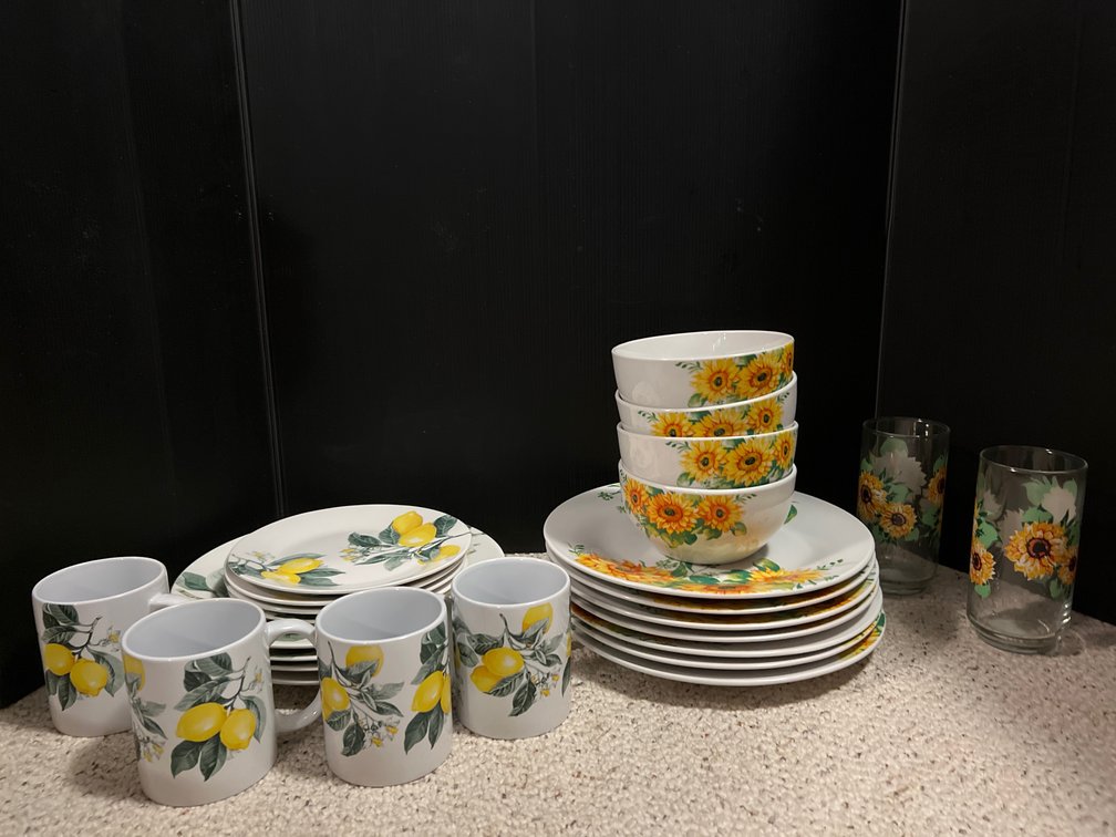 Lemon & Sunflower Dinnerware