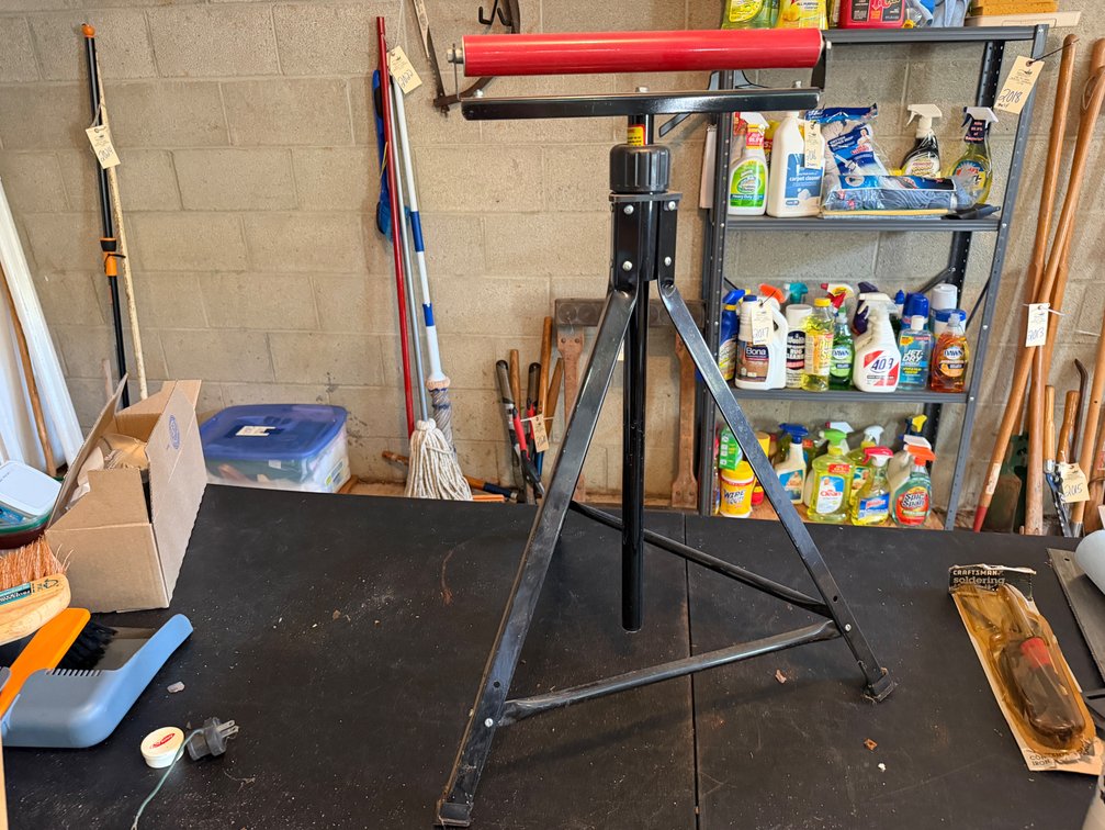 Adjustable Metal Tripod Roller Stand