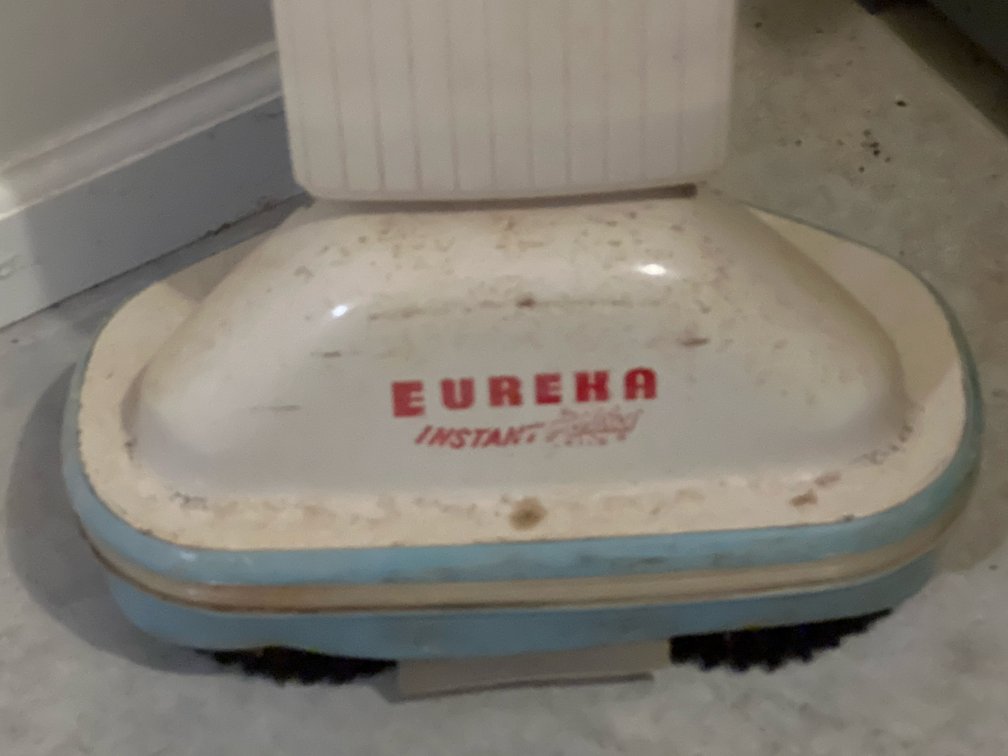 Eureka Instant Foam Floor Polisher