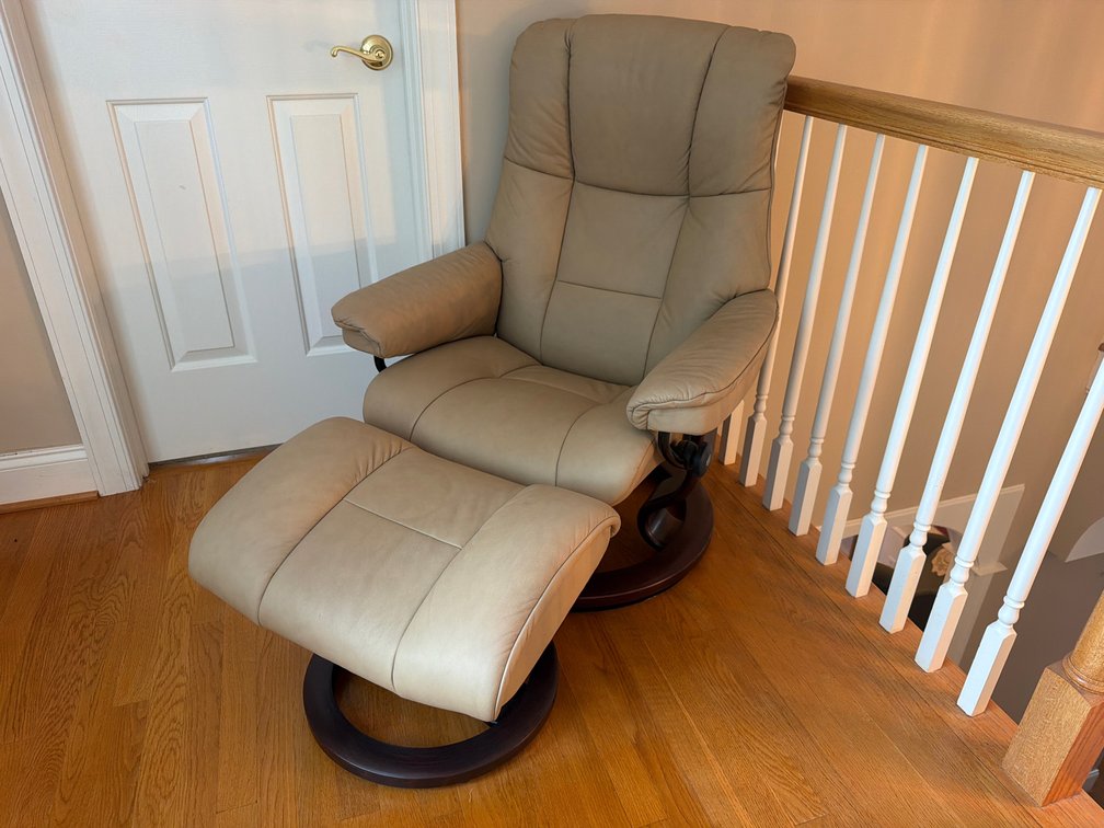 Ekornes Stressless Recliner Chair/Footstool