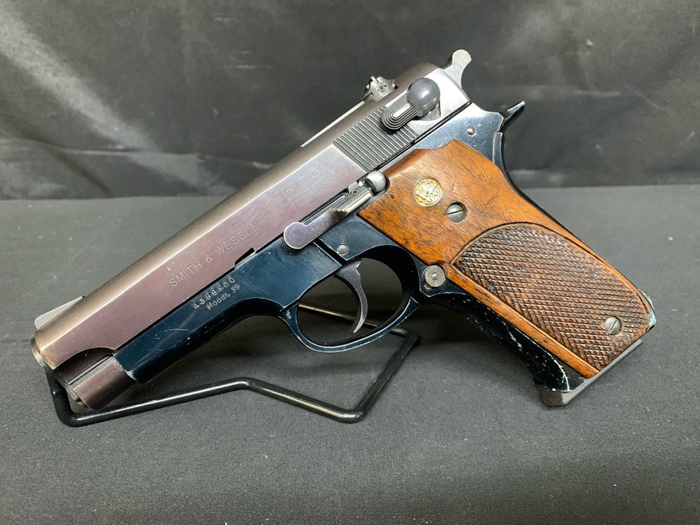 Smith & Wesson Model 59 Semi-Automatic Pistol