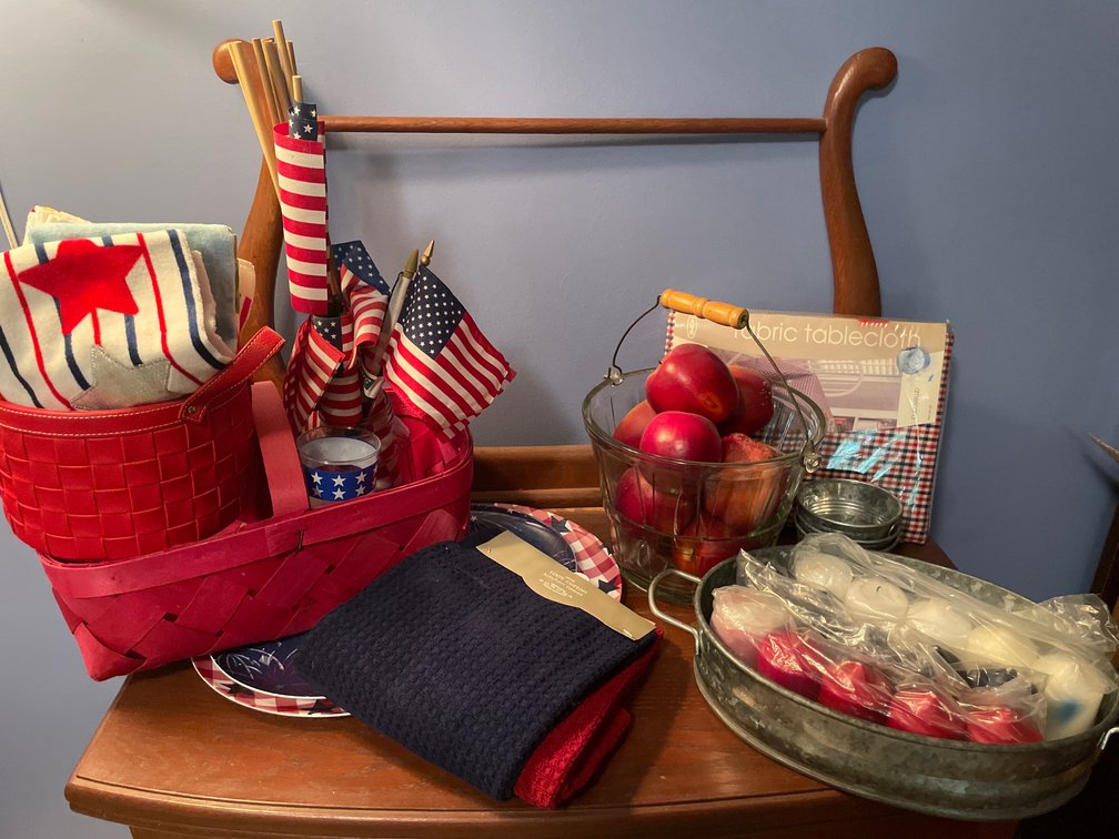 Americana Decor, Table Linens, Baskets, and Trays