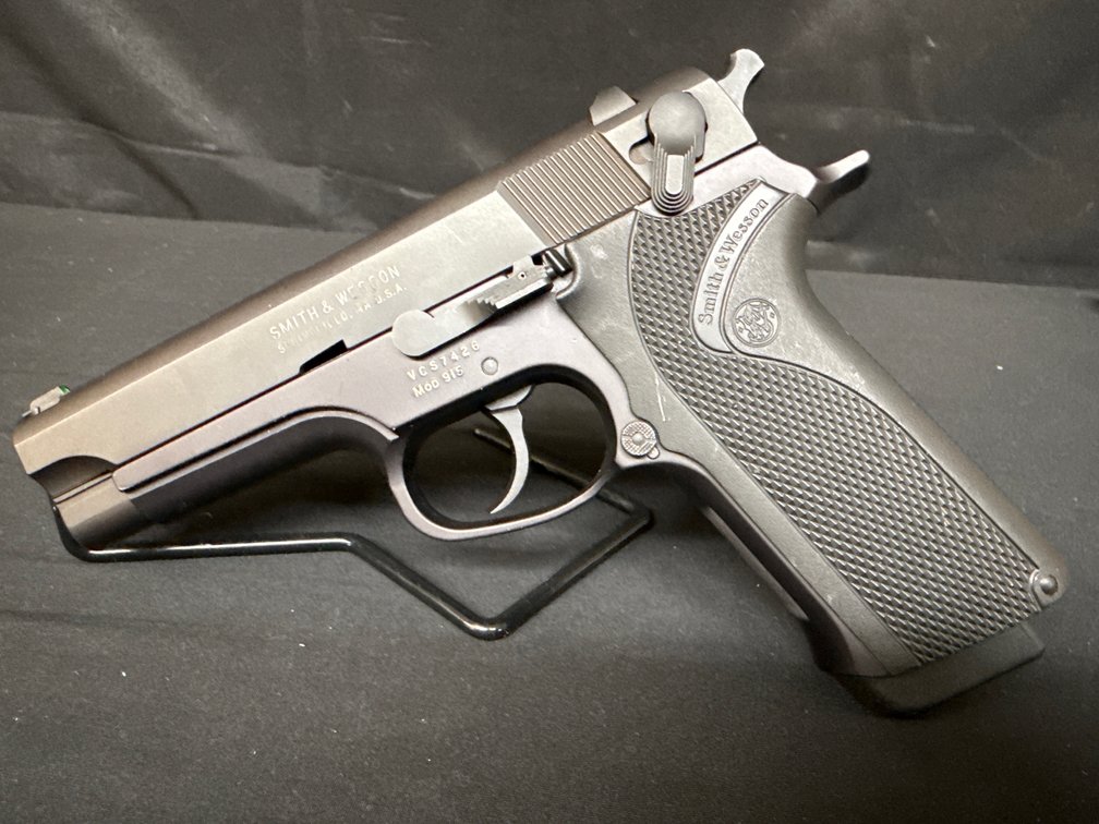 Smith & Wesson Mod 915 Pistol