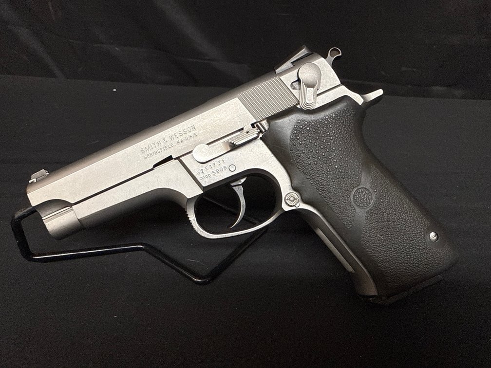 Smith & Wesson 9mm Pistol