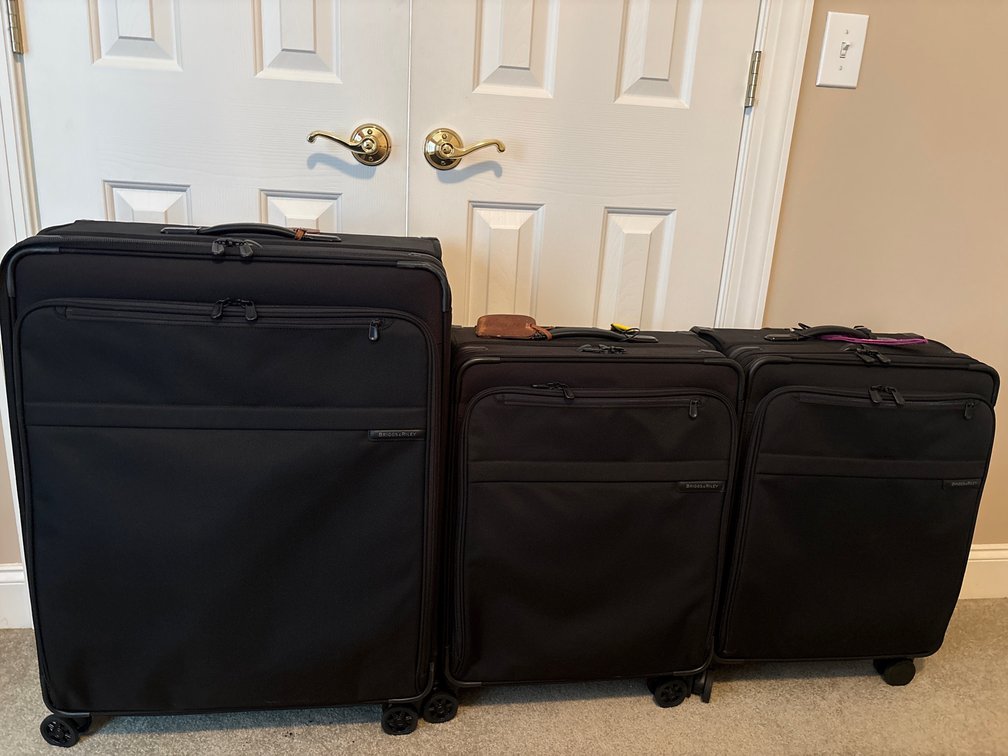 Briggs & Riley Black Softside Spinner Suitcases