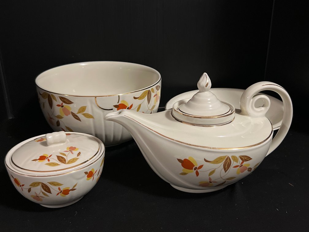 Hall's Superior Autumn Leaf Ceramic Tableware