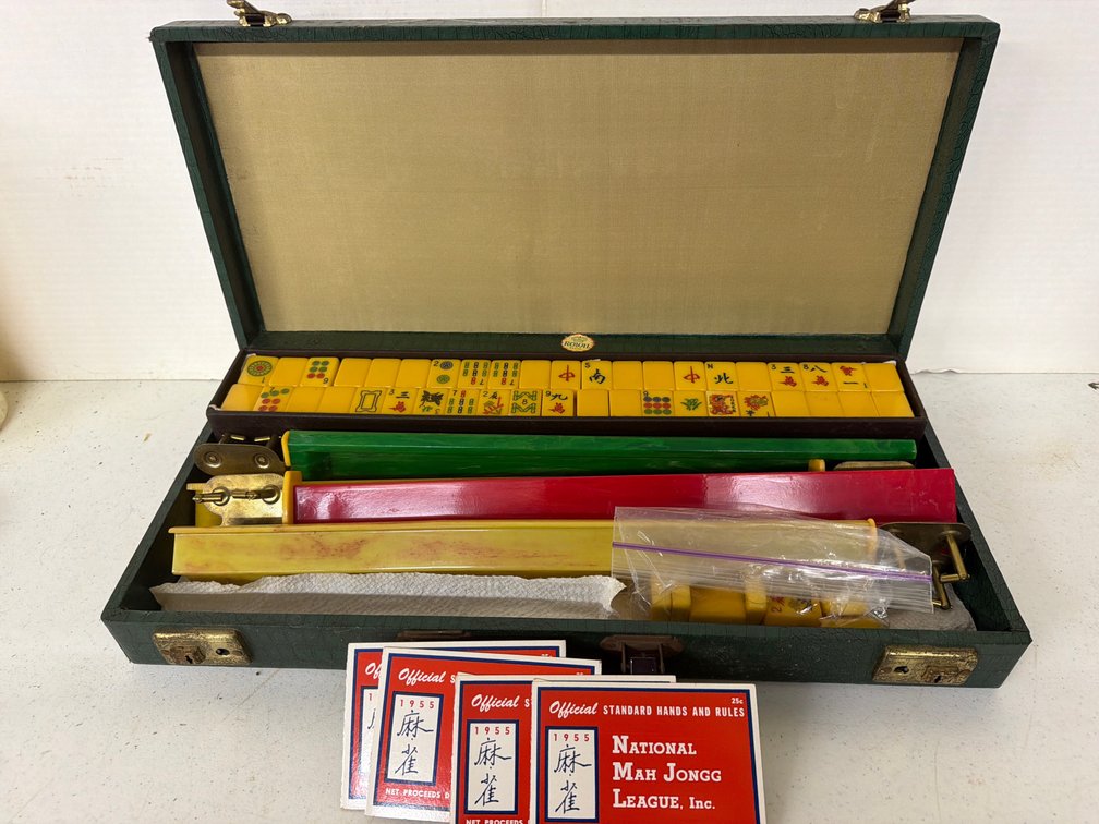 Royal Brand Mah Jongg Set with Case and Racks