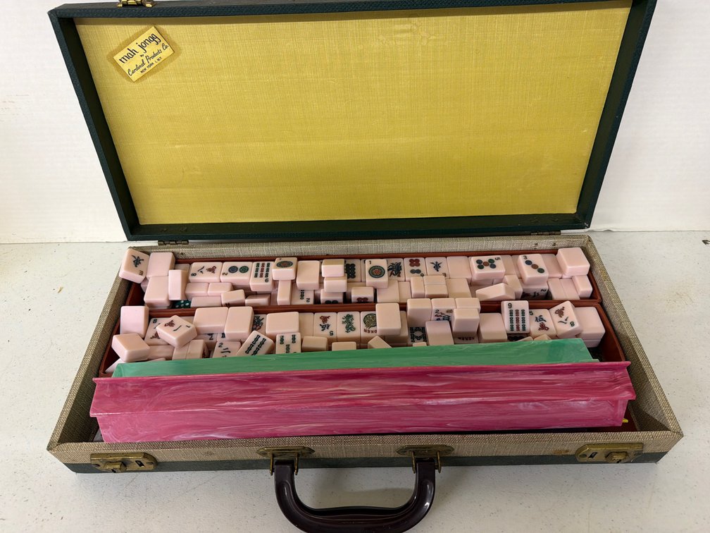 Cardinal Products Co. Mah Jongg Set with Carrying Case
