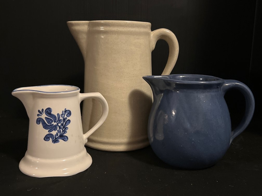 Ceramic & Stoneware Pitchers & Creamer