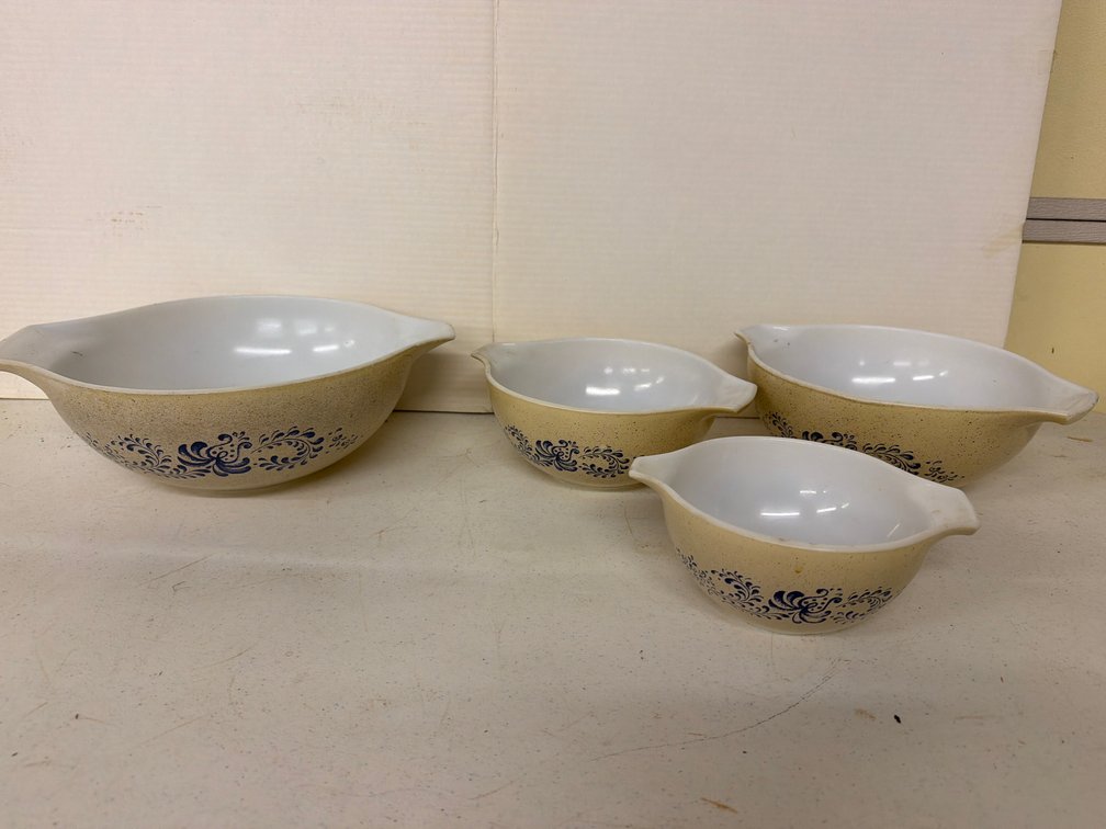 Pyrex Homestead Pattern Cinderella Mixing Bowls