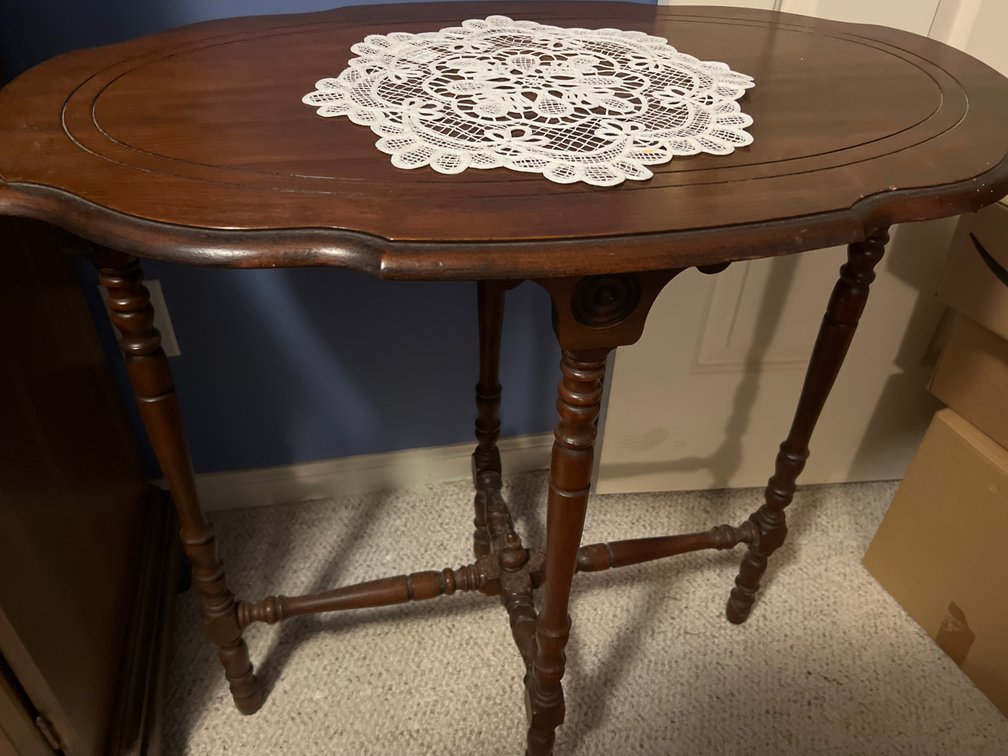 Dark Wood Scalloped Accent Table