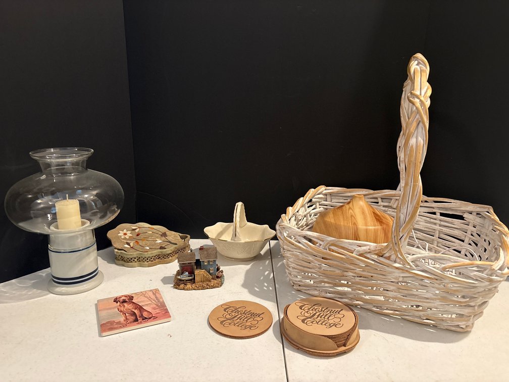 Wicker Basket, Aroma Diffuser, Hurricane Lamp, etc.
