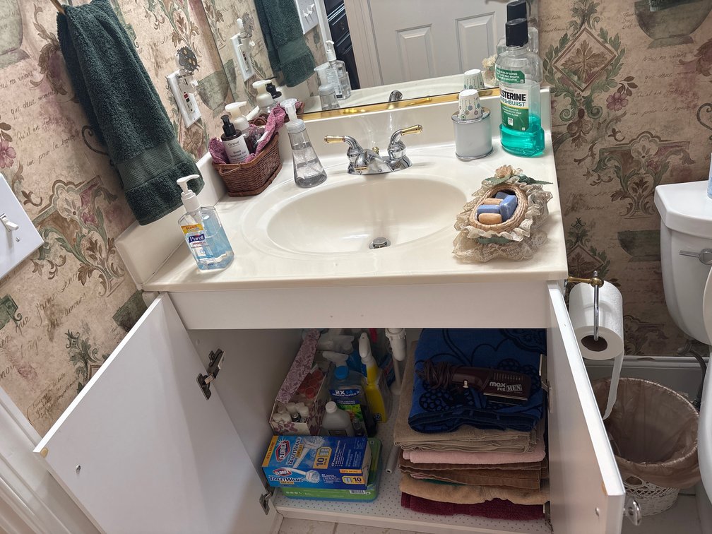 All bathroom contents