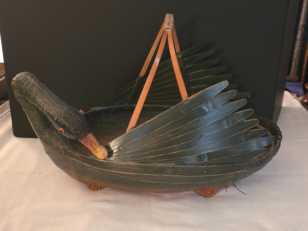 Wicker Swan Basket