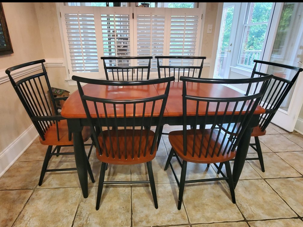 Dining Table w/Spindle-Back Chairs