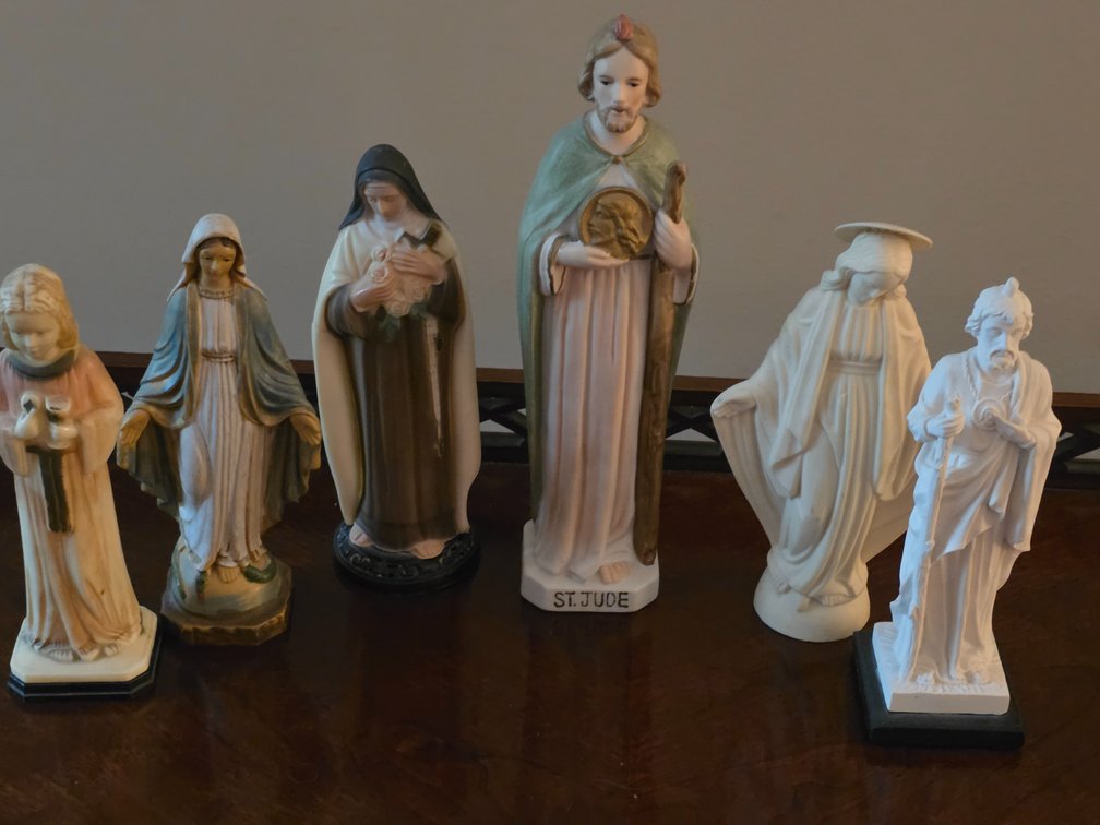 Religious Saint/Virgin Mary Figurines