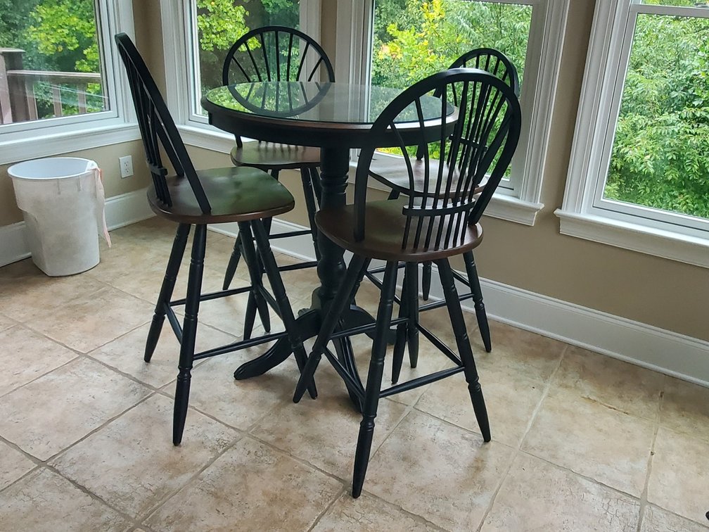 Pub Table & Barstools
