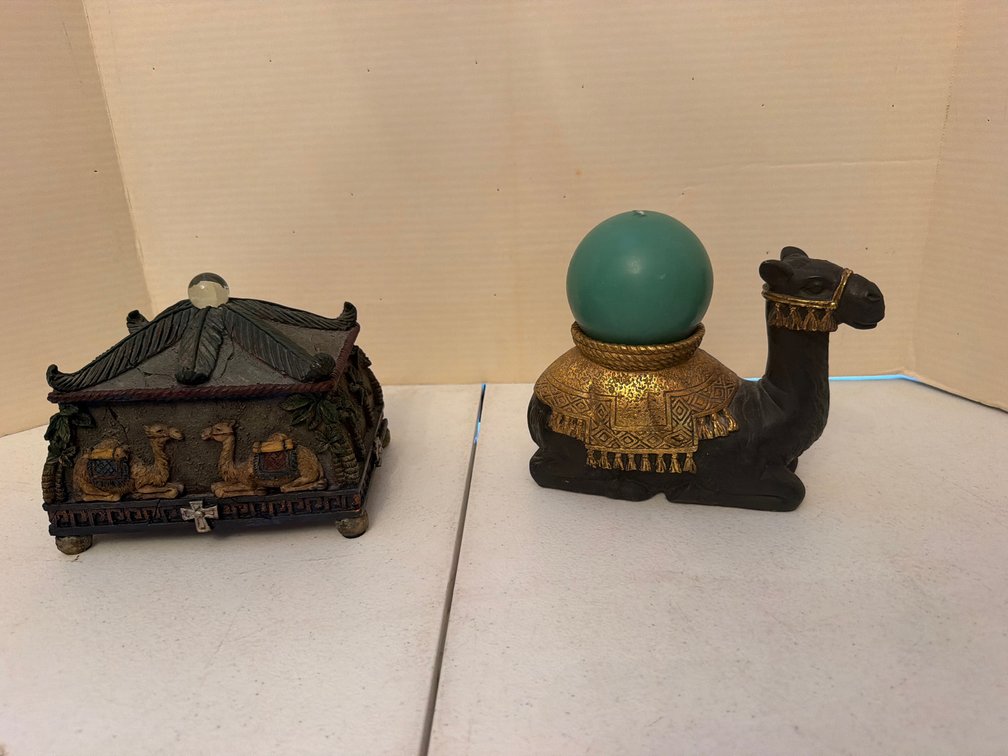 Resin Trinket Box/Camel Candle Holder