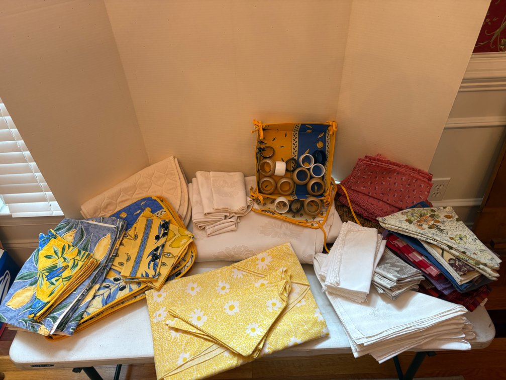 Table Linens/Placemats/Napkin Rings