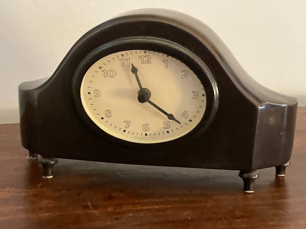 Dark Brown Molded Tambour-Style Mantel Clock
