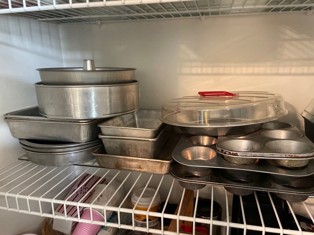 Cake Pans, Muffin Tins, Loaf Pans, and More