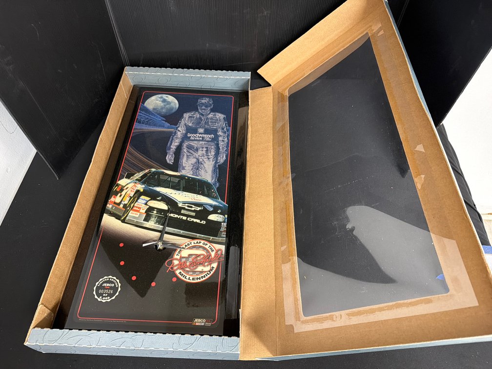 JEBCO Clocks Dale Earnhardt The Last Lap of the Millennium Wall Clock