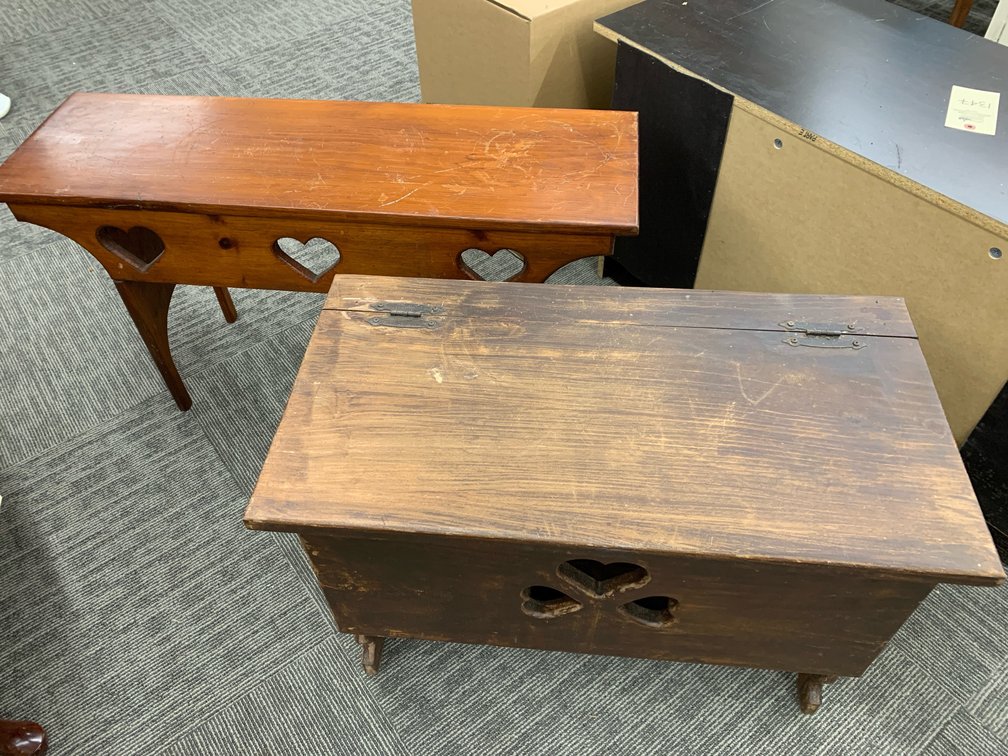 Country Style Wooden Bench and Hinged Storage Chest