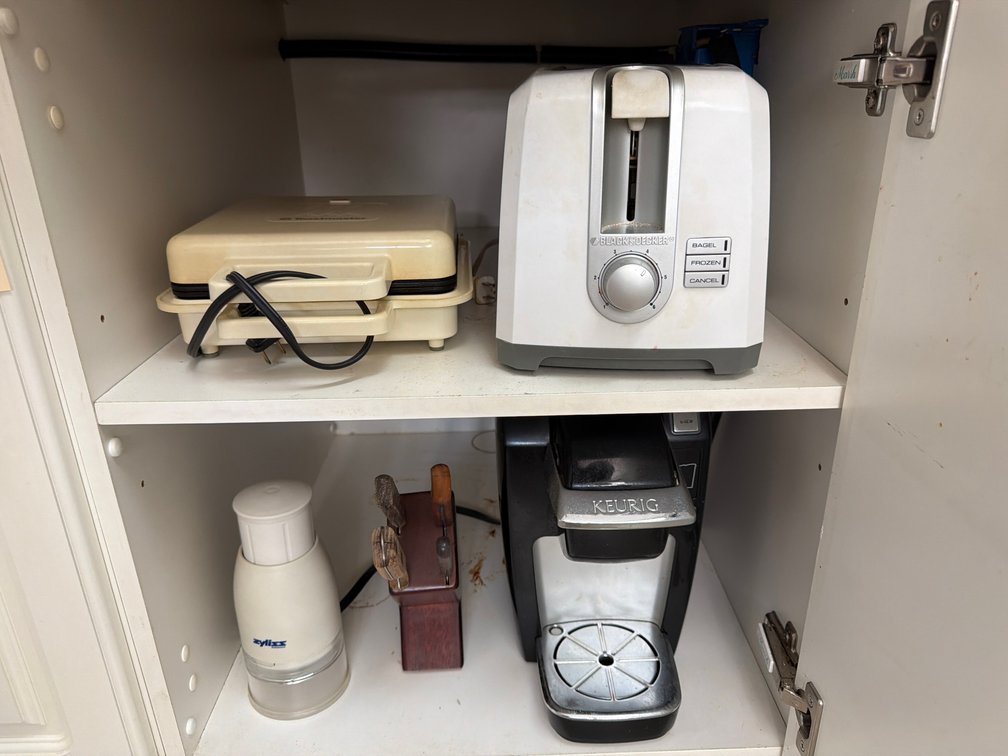 Small Kitchen Appliances and Knife Block Set (5)