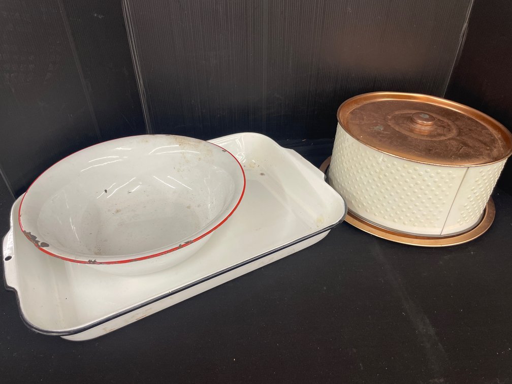 Enamelware Basin, Roasting Pan, and Metal Cake Carrier