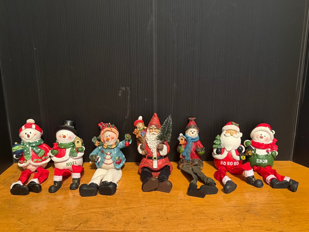 Holiday Snowman and Santa Claus Shelf Sitter Figurines (7)