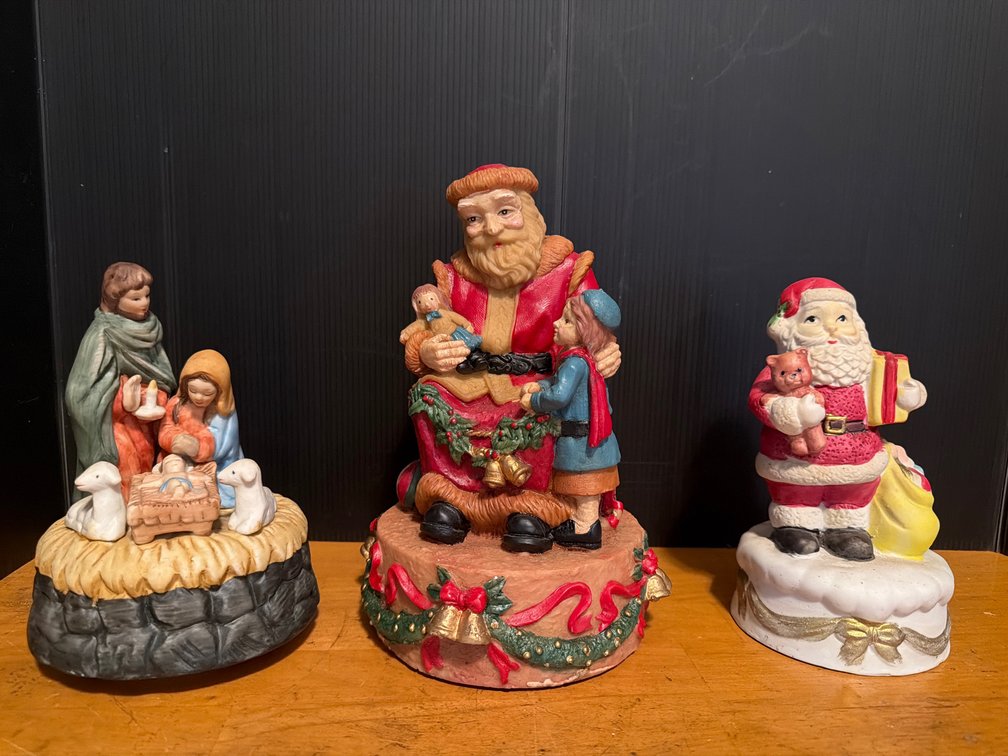 Holiday Music Boxes and Nativity Figurine (3)