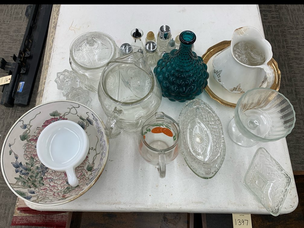 Glassware and Ceramic Tableware