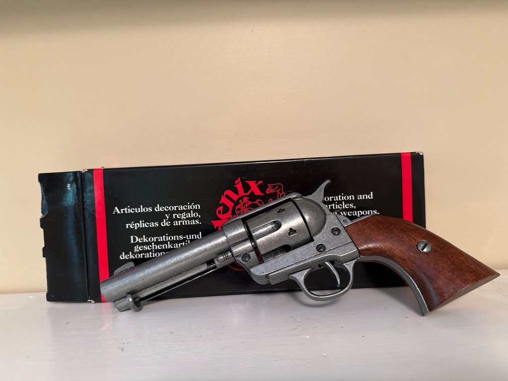 Denix Replica Single-Action Revolver with Box