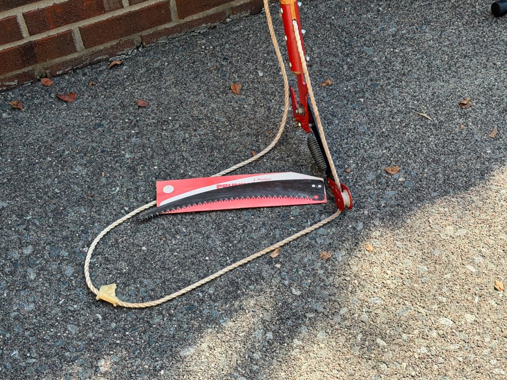 Pole Pruner Head with Saw Blade and Wooden Handle